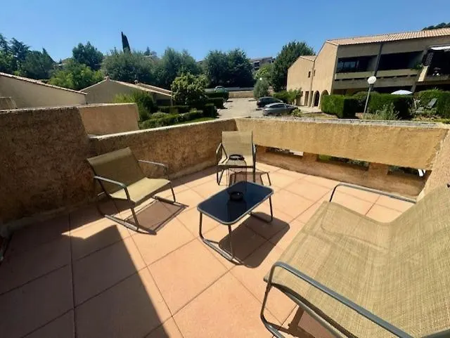 Lou Figoun Semesterbostad *